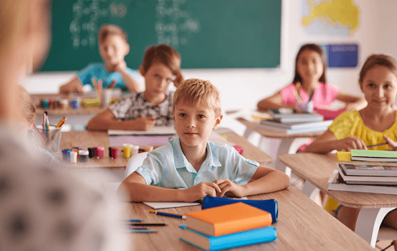 Σχολεία και εκπαιδευτικούς φορείς Σχολεία και εκπαιδευτικούς φορείς