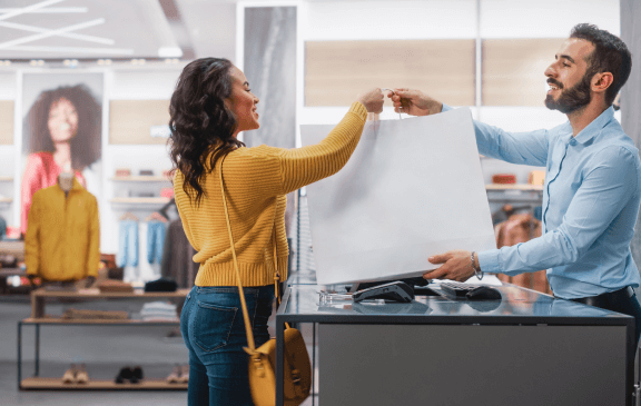 Retail & e-Commerce Retail & e-Commerce